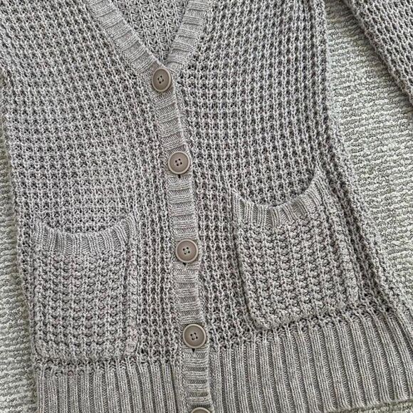 American Eagle Y2K Baby Knit Button Down Cardigan –Elena Gilbert Core - Picture 3 of 8